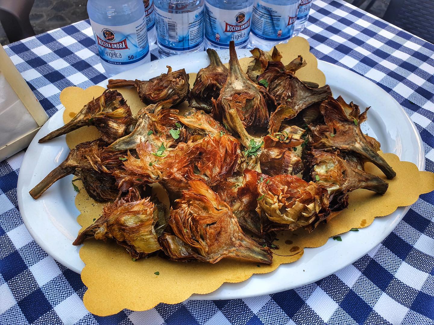 We adore to nibble a crisp fried artichokes on this evening Roman food tour!