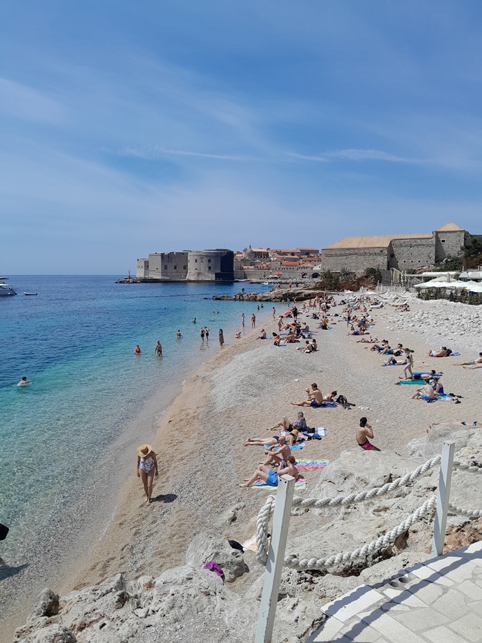Banje Beach is situated close to the Old Town Banje Beach is situated close to the Old Town