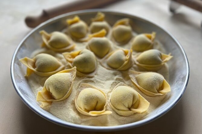 You'll be crafting beautiful and tasty pasta on this pasta making class in Florence! You'll be crafting beautiful and tasty pasta on this pasta making class in Florence!