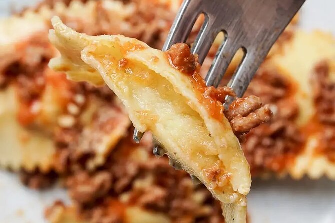 You'll be making delicious handmade pasta and cook sauces on this cooking class in Florence countryside! You'll be making delicious handmade pasta and cook sauces on this cooking class in Florence countryside!