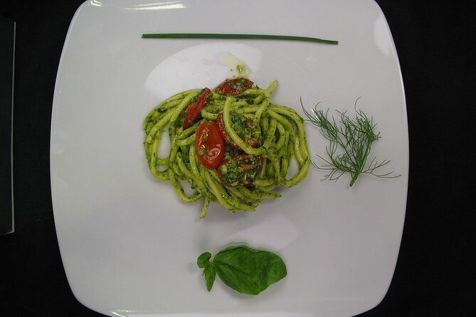 You'll be cooking mouthwatering vegan pasta dishes on this Florence cooking class! You'll be cooking mouthwatering vegan pasta dishes on this Florence cooking class!