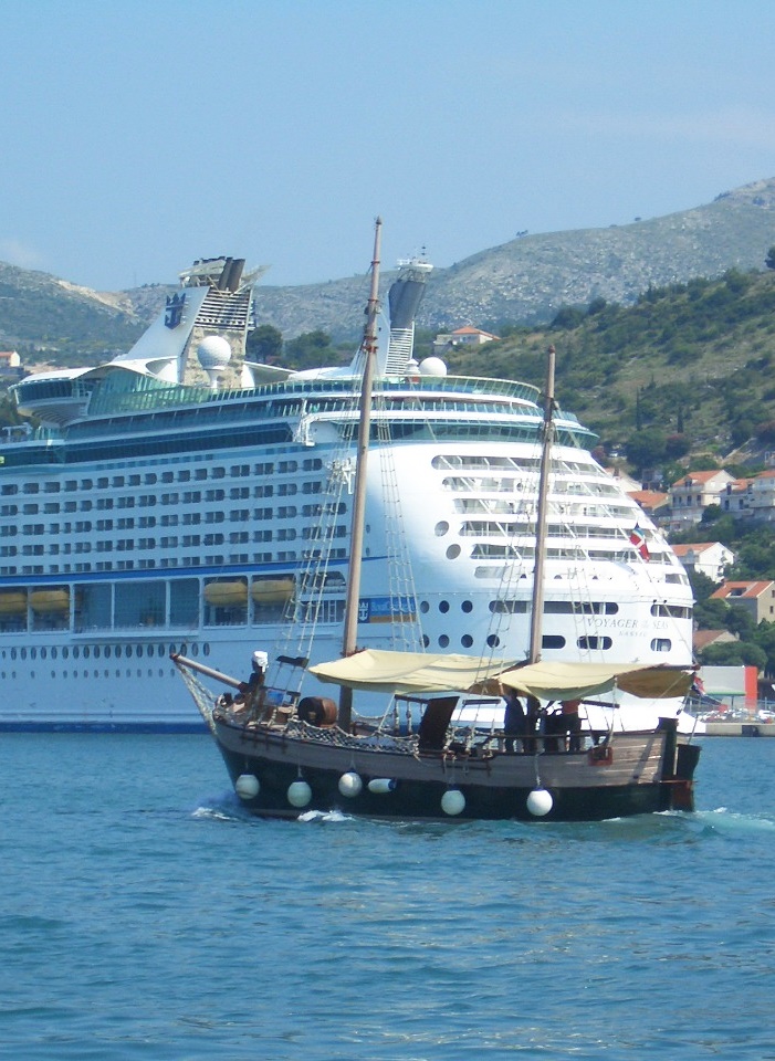 The cruise & ferry port in Gruz The cruise & ferry port in Gruz