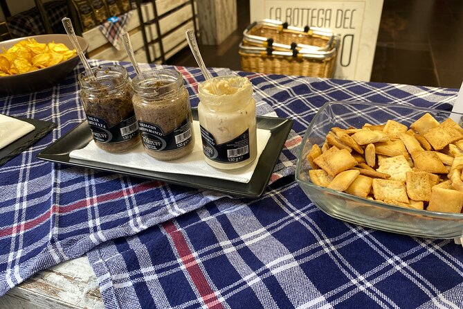 You'll taste a lots of delicious food on this Florence foodie walk!