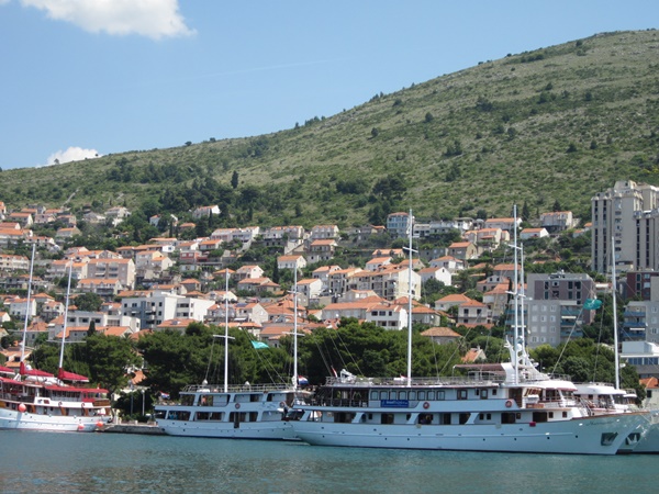 Staying In Gruz