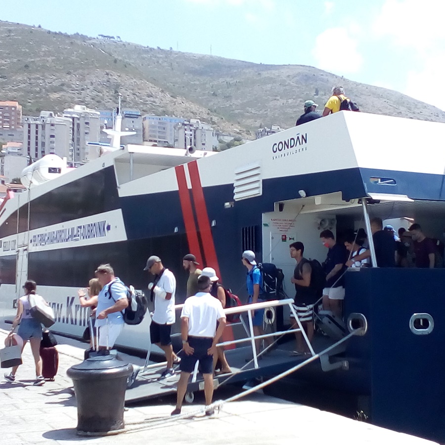 High-speed Krilo catamaran