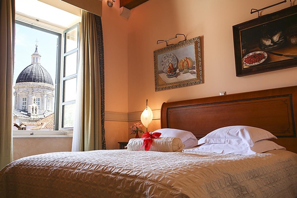 Comfortable room in the Pucic Palace Hotel Comfortable room in the Pucic Palace Hotel