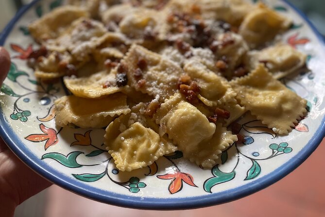 You'll be making fresh Italian pasta on this cooking class near Florence! You'll be making fresh Italian pasta on this cooking class near Florence!